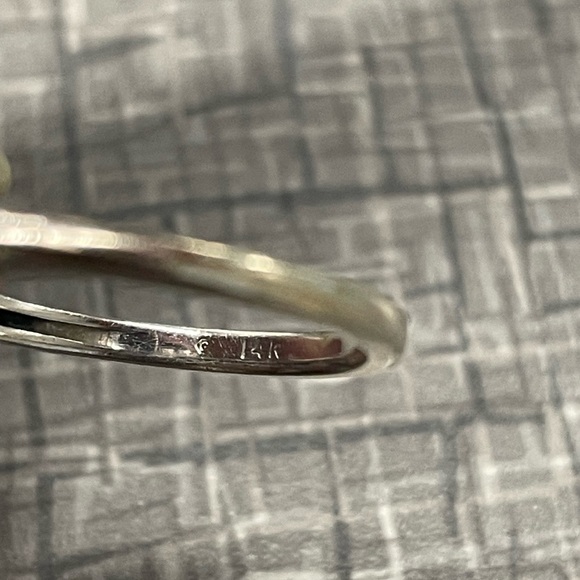 Diamond ring 14k - Picture 7 of 7